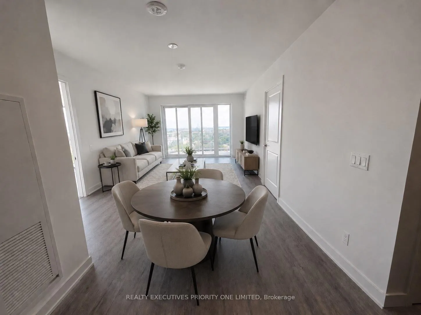 Photo 5 of Unit 1705, 1010 Sandy Beach Road, Pickering, Bay Ridges — HOMEH