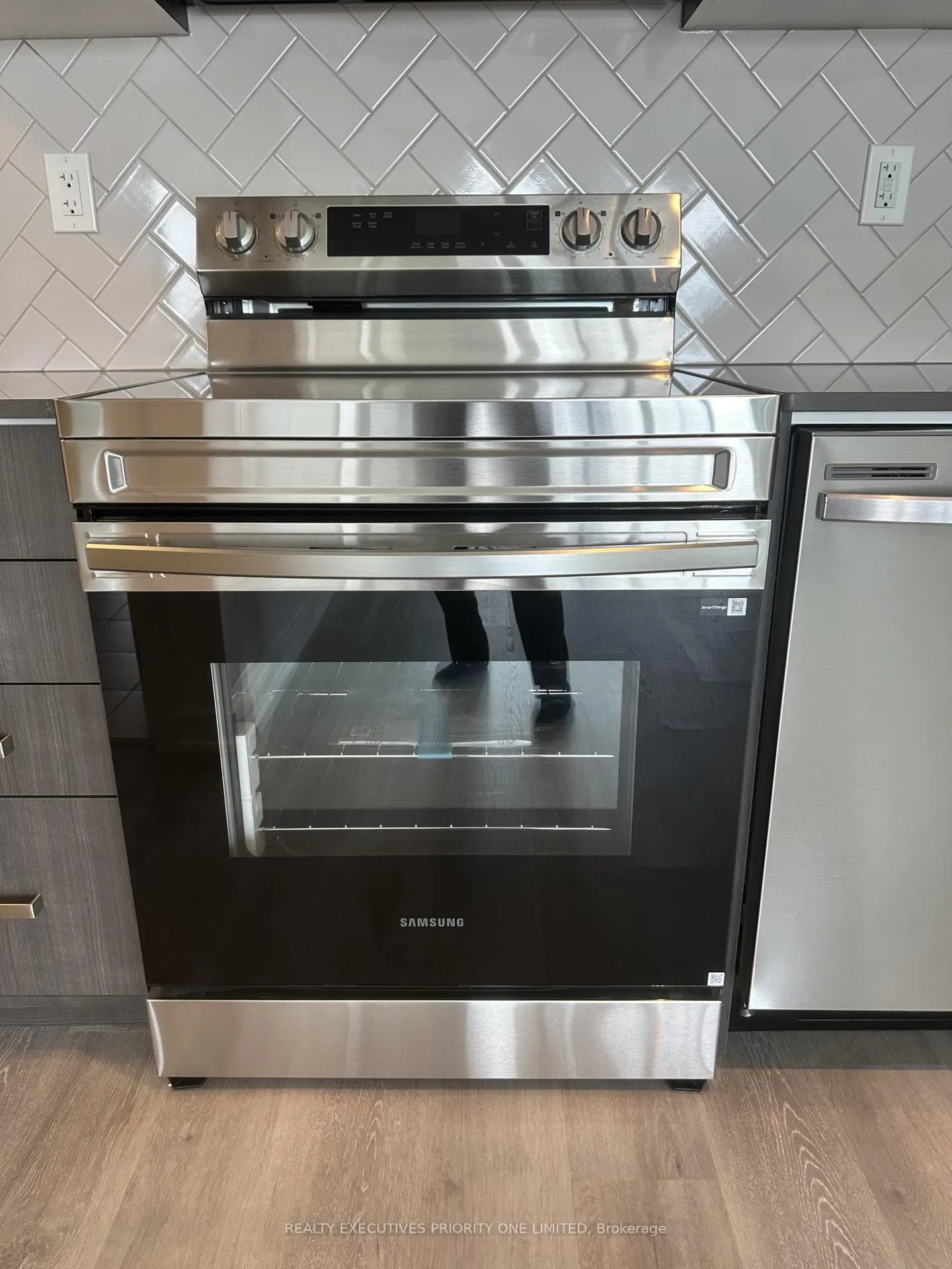Photo 10 of Unit 1705, 1010 Sandy Beach Road, Pickering, Bay Ridges — HOMEH