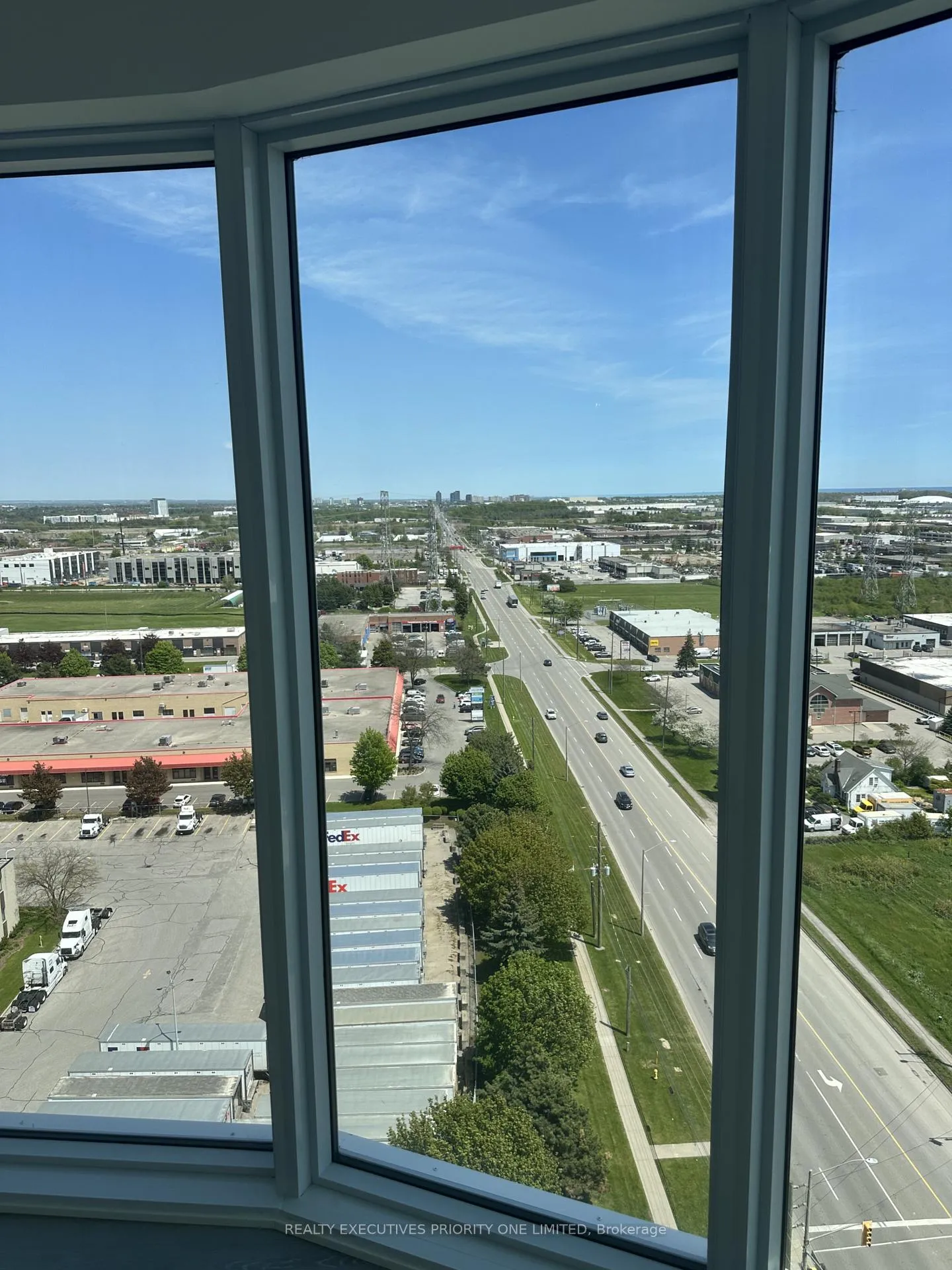 Photo 18 of Unit 1705, 1010 Sandy Beach Road, Pickering, Bay Ridges — HOMEH