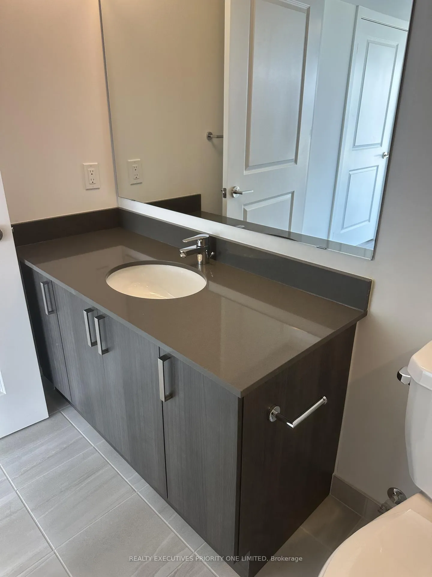 Photo 20 of Unit 1705, 1010 Sandy Beach Road, Pickering, Bay Ridges — HOMEH