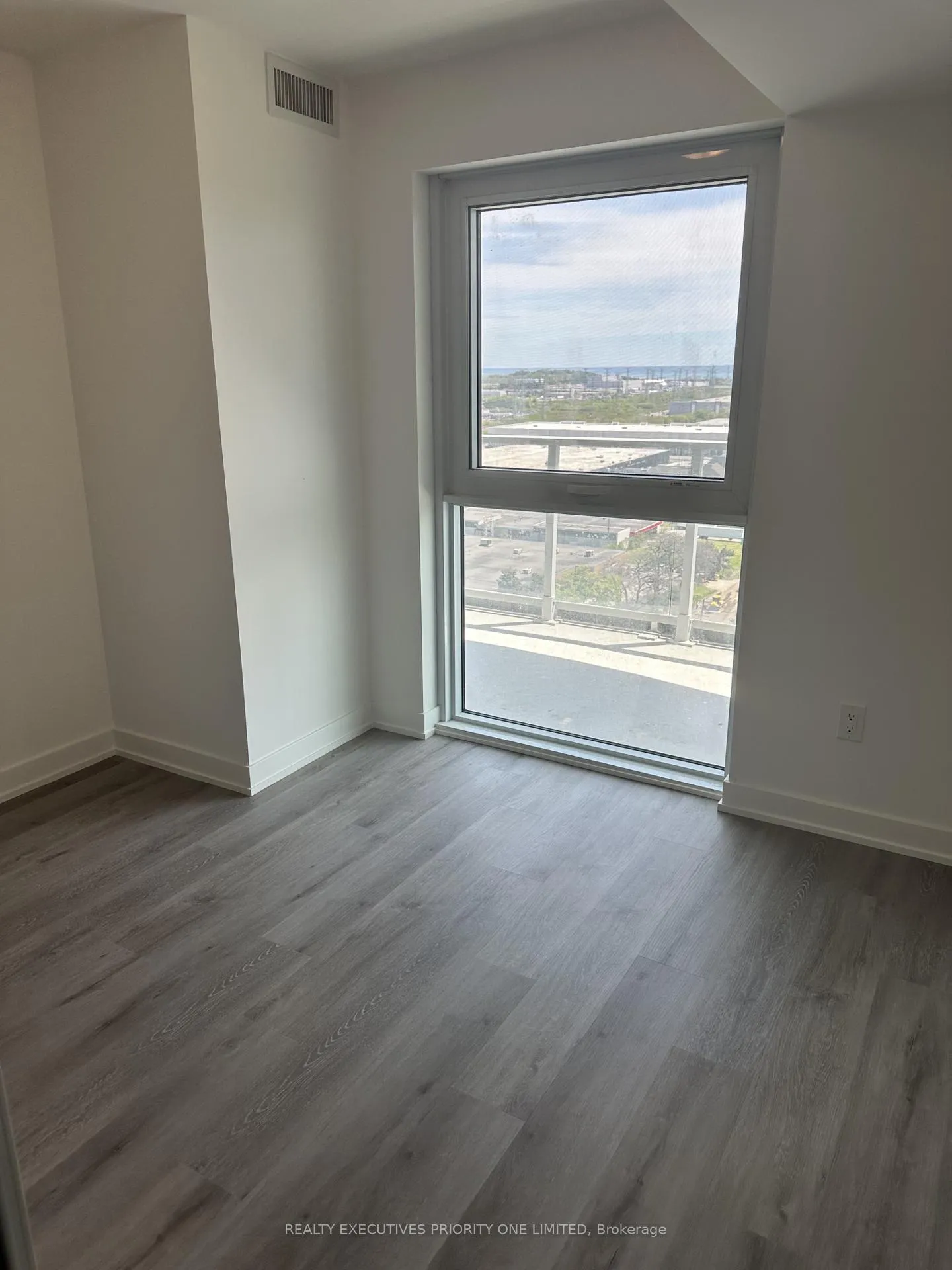 Photo 24 of Unit 1705, 1010 Sandy Beach Road, Pickering, Bay Ridges — HOMEH