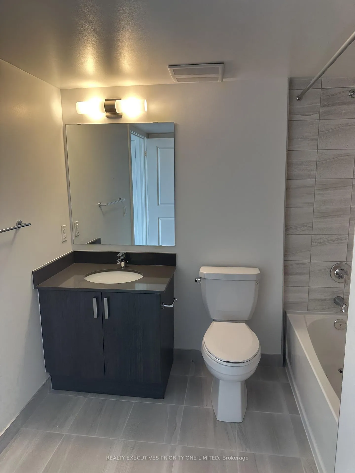 Photo 26 of Unit 1705, 1010 Sandy Beach Road, Pickering, Bay Ridges — HOMEH