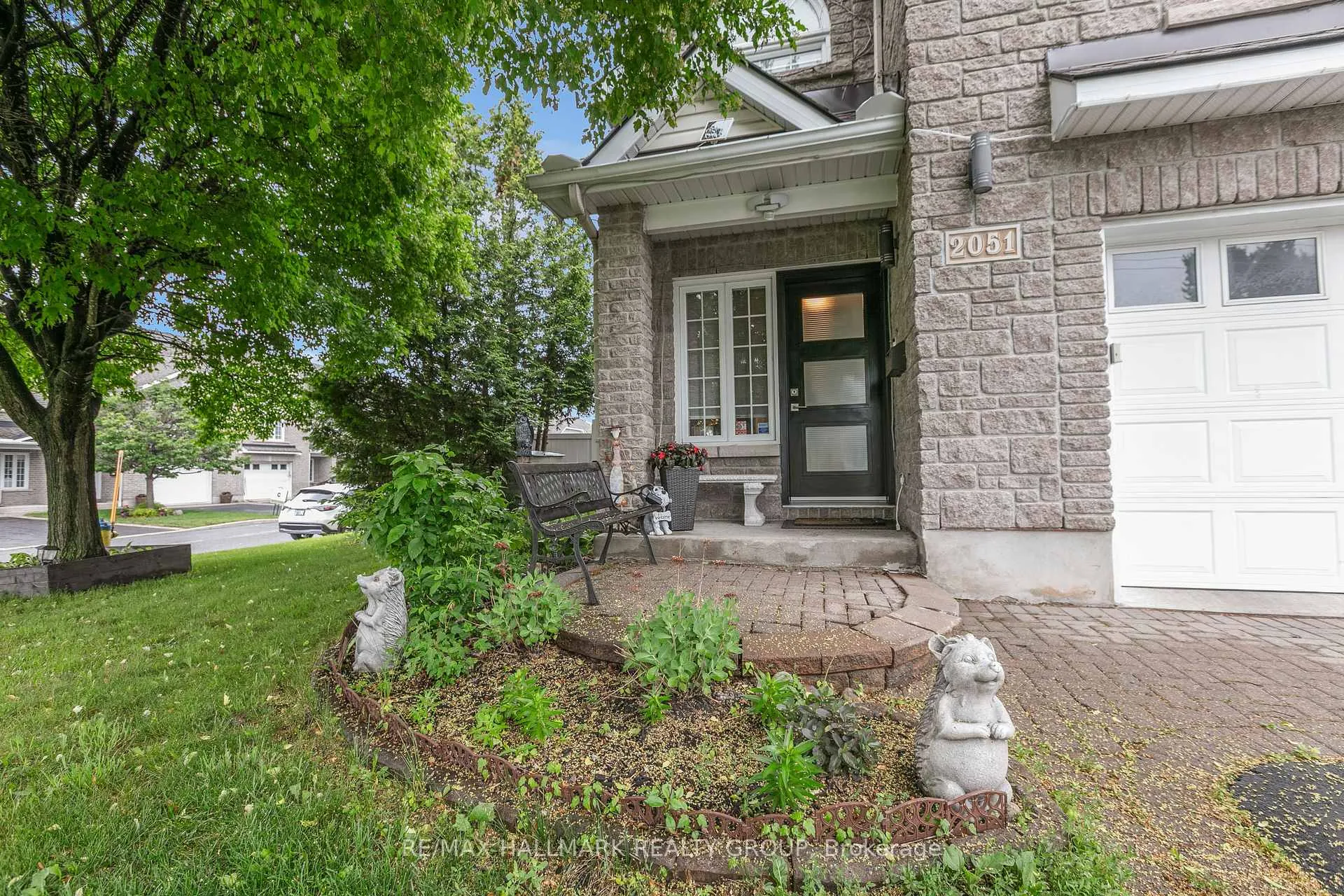 Photo 2 of 2051 Frank Bender Street, Ottawa, Chateauneuf — HOMEH