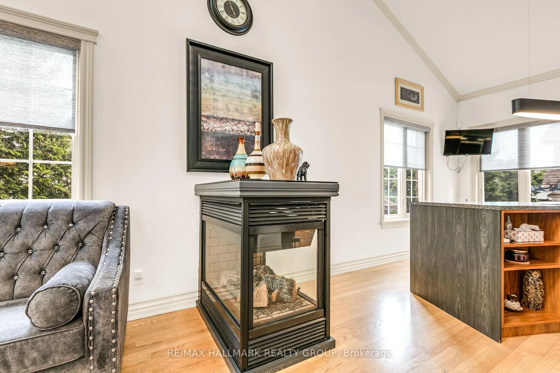 Photo 4 of 2051 Frank Bender Street, Ottawa, Chateauneuf — HOMEH