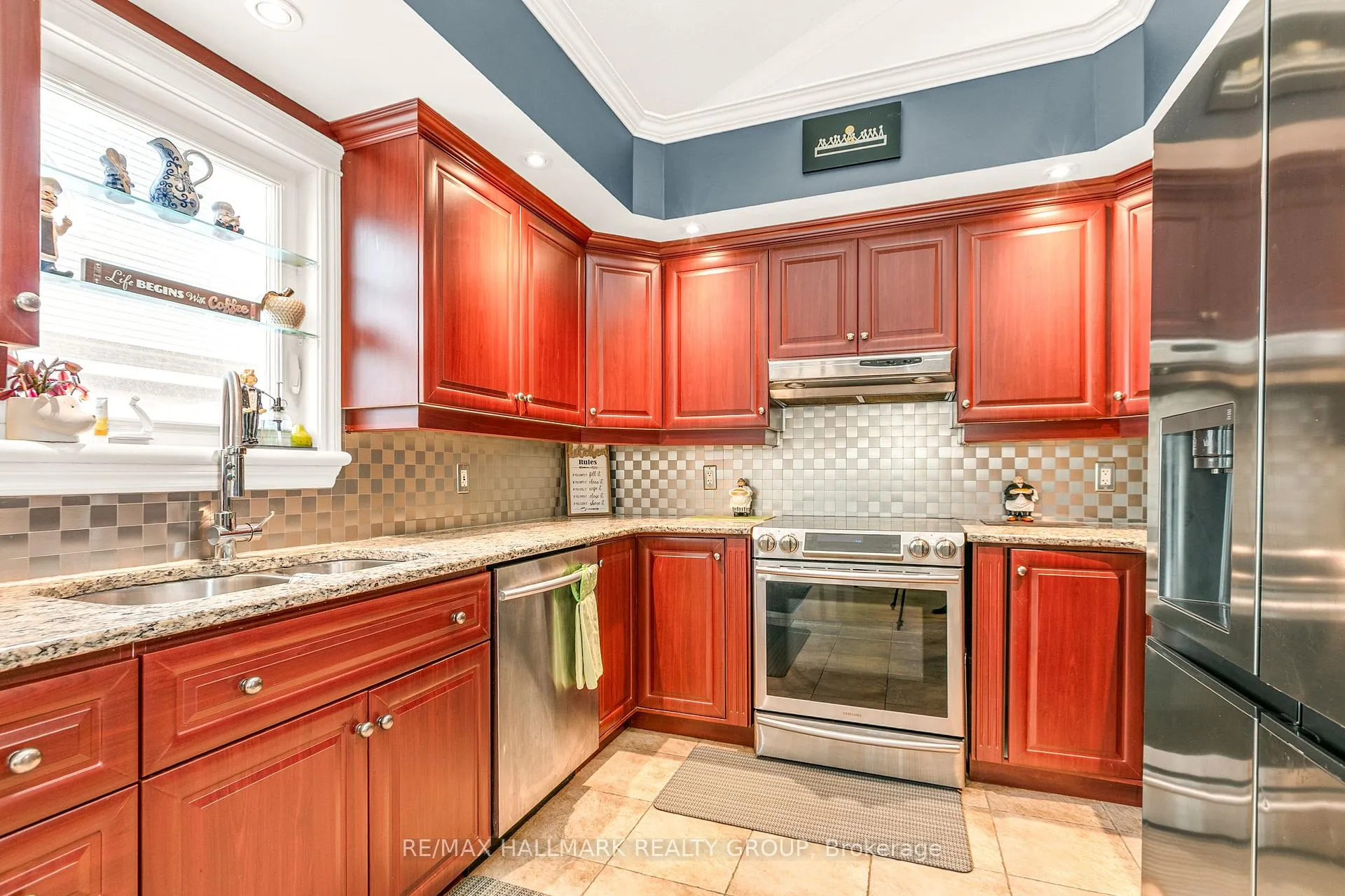 Photo 10 of 2051 Frank Bender Street, Ottawa, Chateauneuf — HOMEH