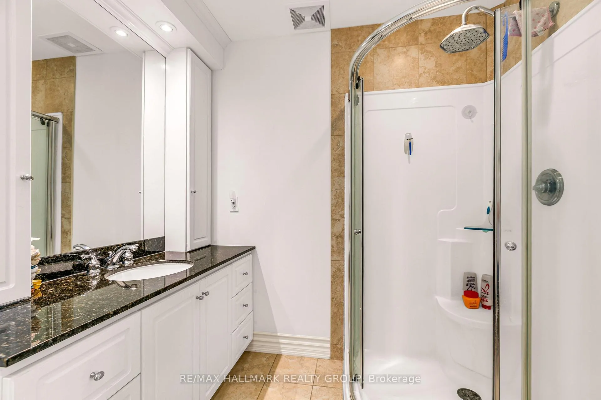 Photo 13 of 2051 Frank Bender Street, Ottawa, Chateauneuf — HOMEH