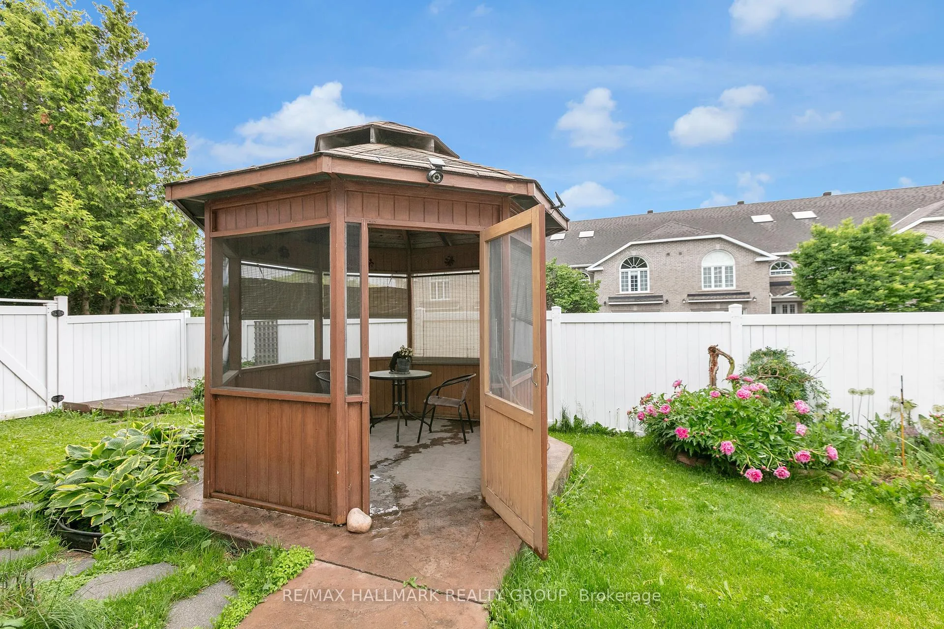 Photo 29 of 2051 Frank Bender Street, Ottawa, Chateauneuf — HOMEH