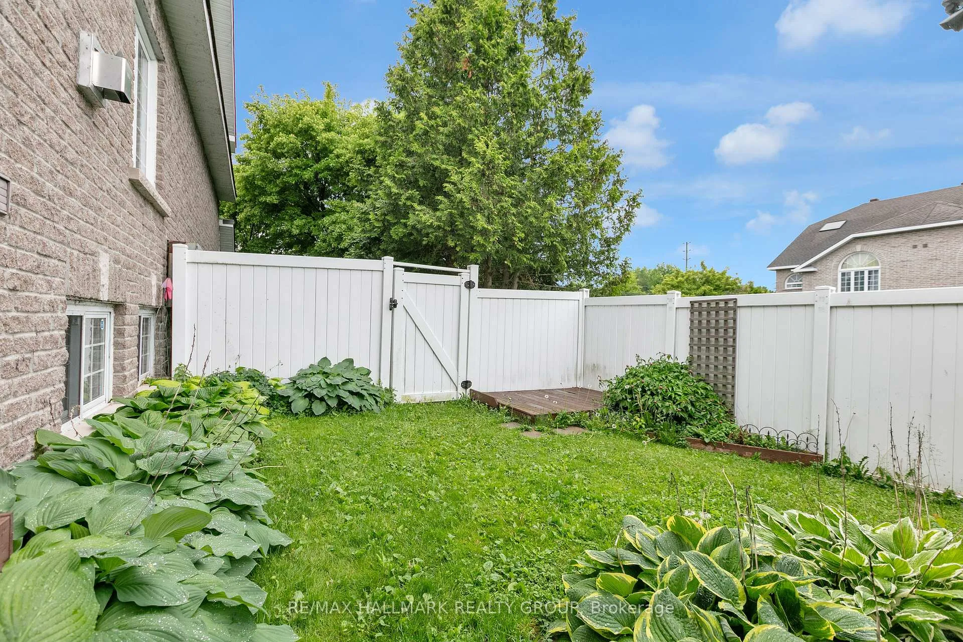 Photo 33 of 2051 Frank Bender Street, Ottawa, Chateauneuf — HOMEH