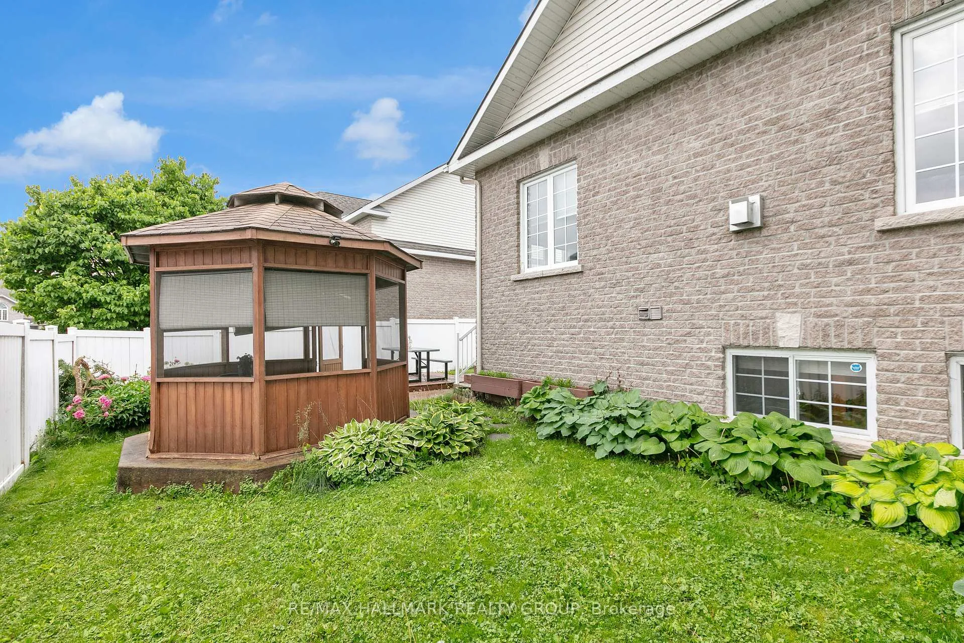 Photo 34 of 2051 Frank Bender Street, Ottawa, Chateauneuf — HOMEH