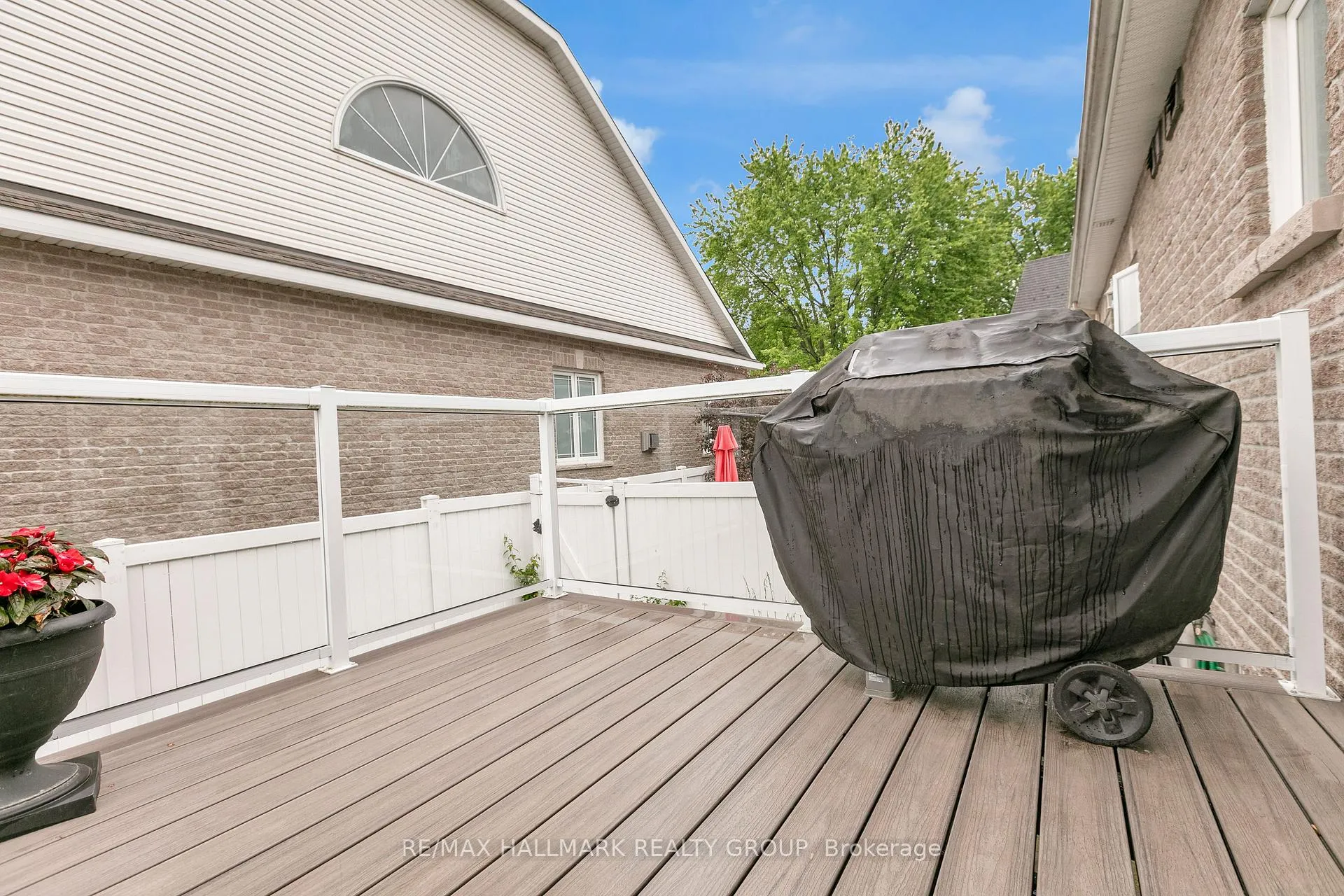 Photo 35 of 2051 Frank Bender Street, Ottawa, Chateauneuf — HOMEH