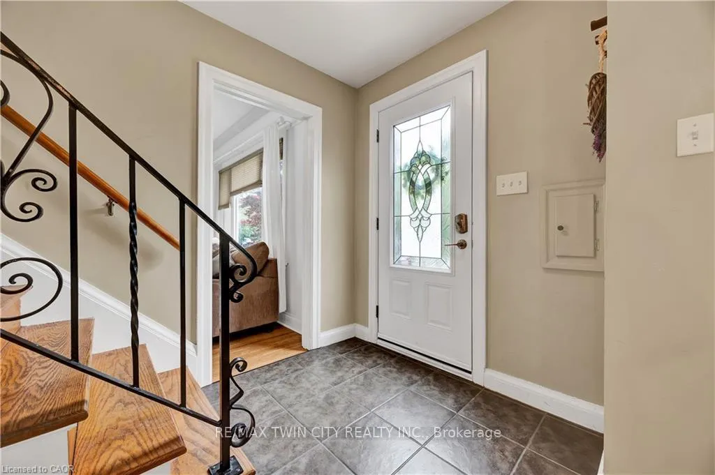 Photo 4 of 45 Glendale Road, Kitchener — HOMEH