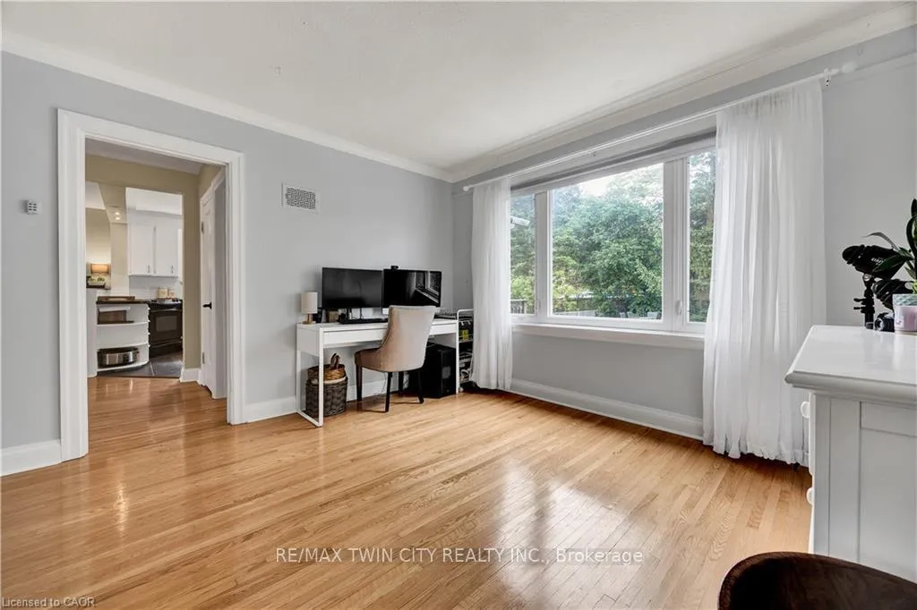 Photo 15 of 45 Glendale Road, Kitchener — HOMEH