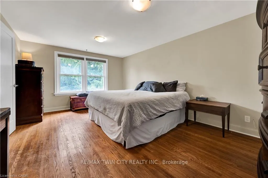 Photo 17 of 45 Glendale Road, Kitchener — HOMEH