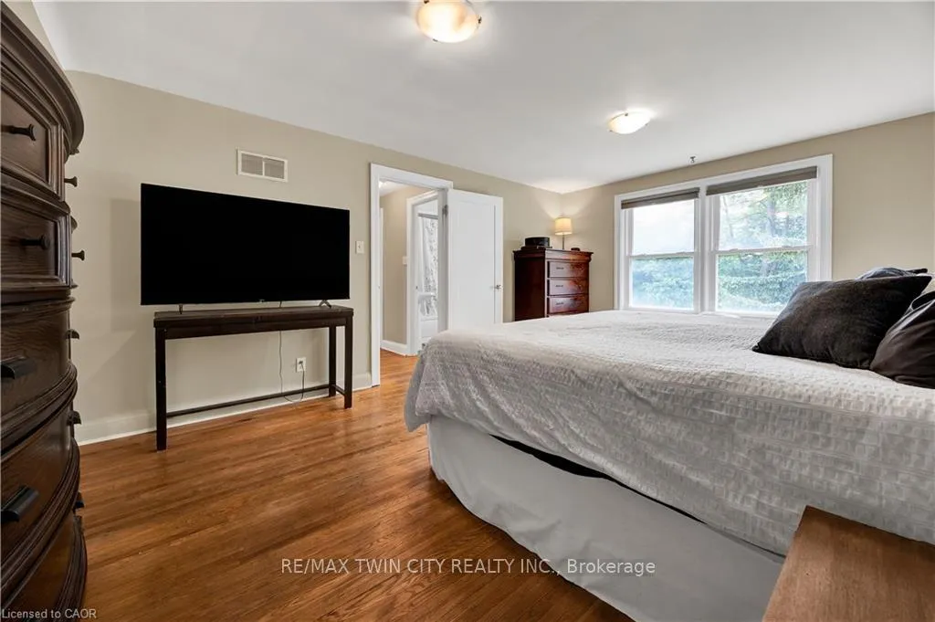 Photo 18 of 45 Glendale Road, Kitchener — HOMEH