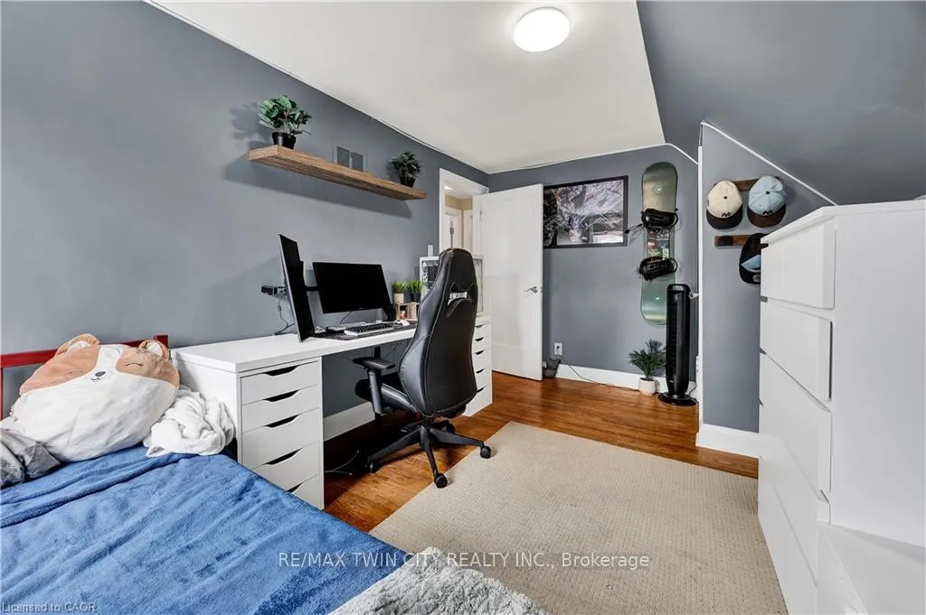 Photo 22 of 45 Glendale Road, Kitchener — HOMEH