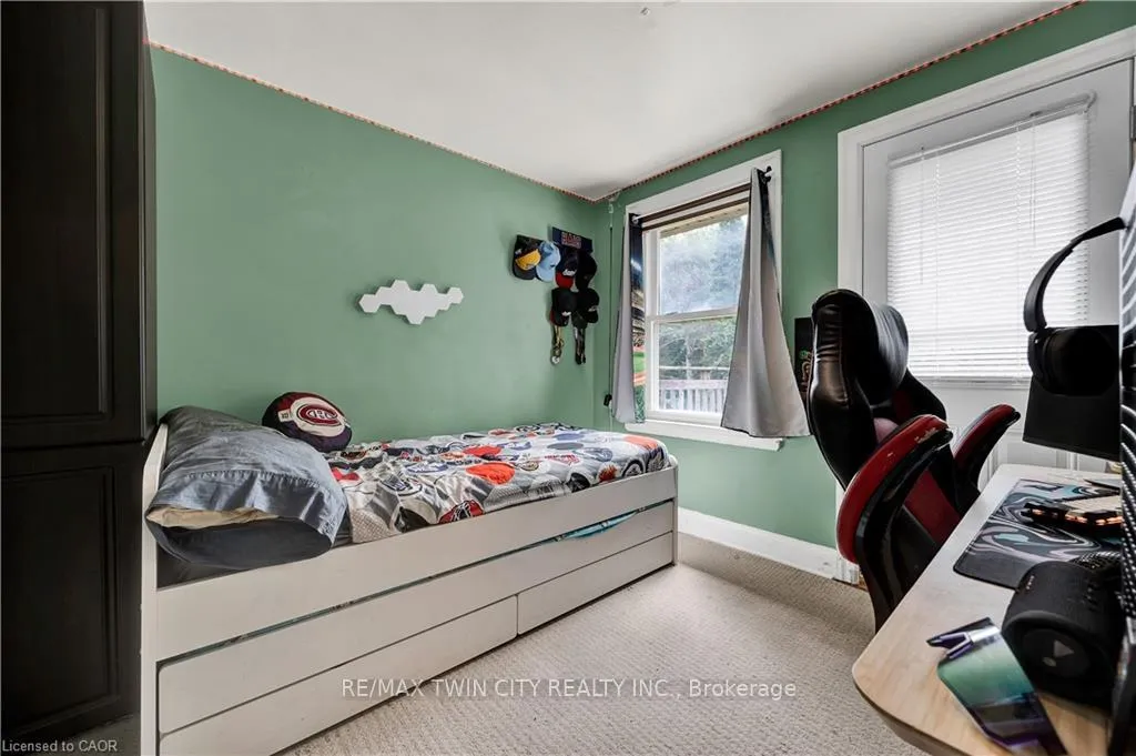 Photo 23 of 45 Glendale Road, Kitchener — HOMEH