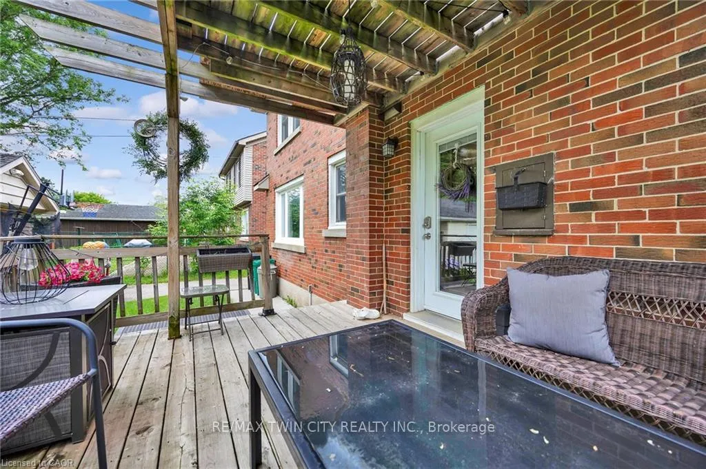 Photo 32 of 45 Glendale Road, Kitchener — HOMEH