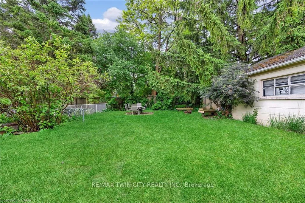 Photo 35 of 45 Glendale Road, Kitchener — HOMEH