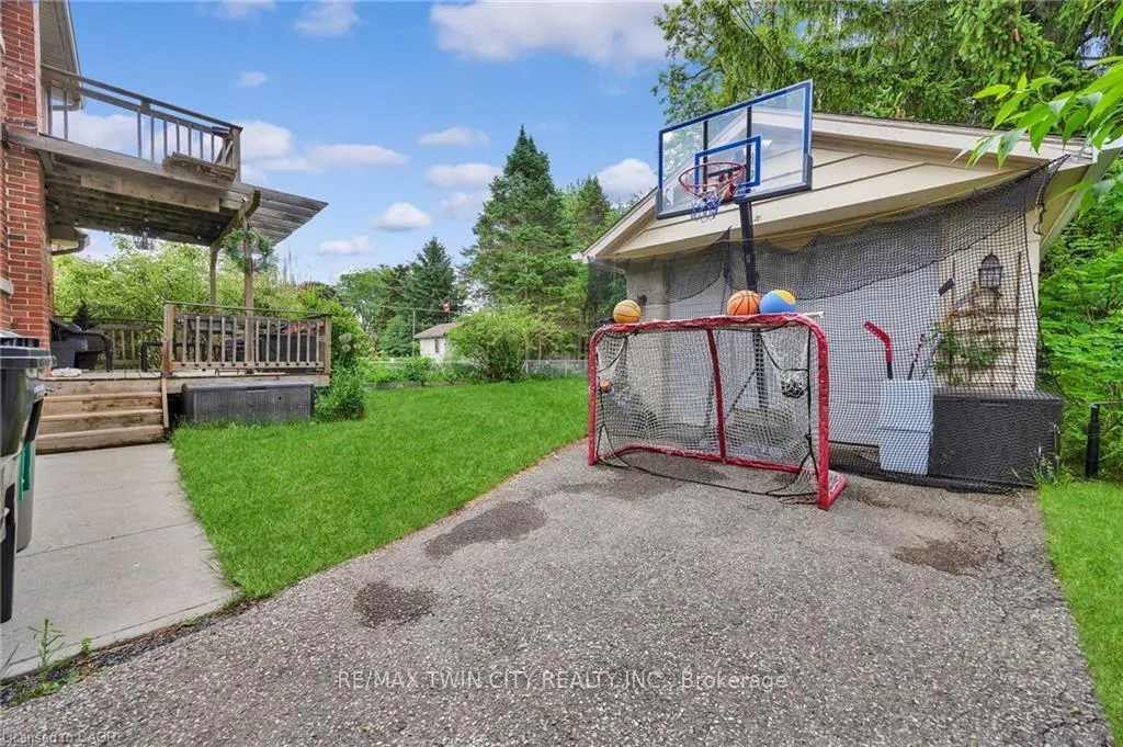 Photo 36 of 45 Glendale Road, Kitchener — HOMEH