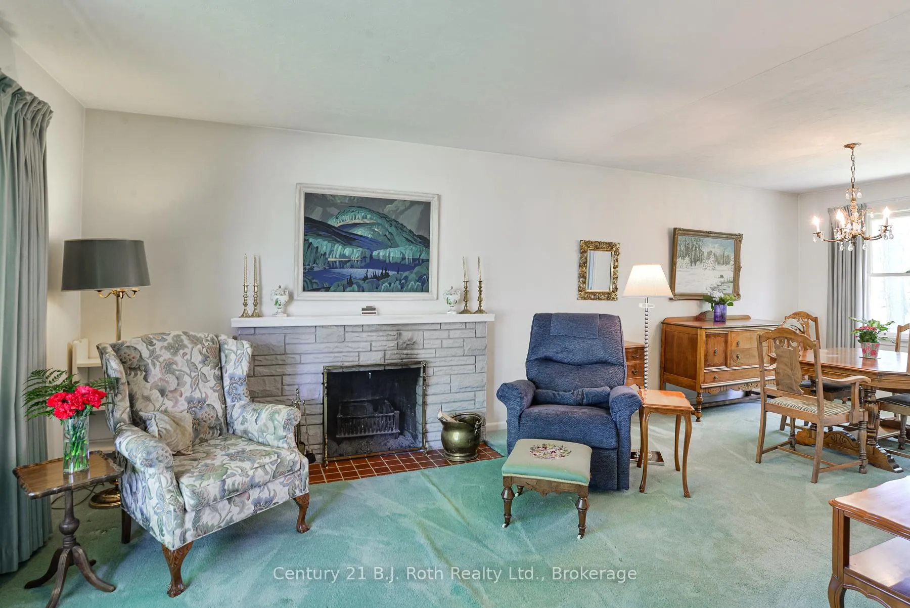 Photo 6 of 233 Lawrence Avenue, Orillia — HOMEH