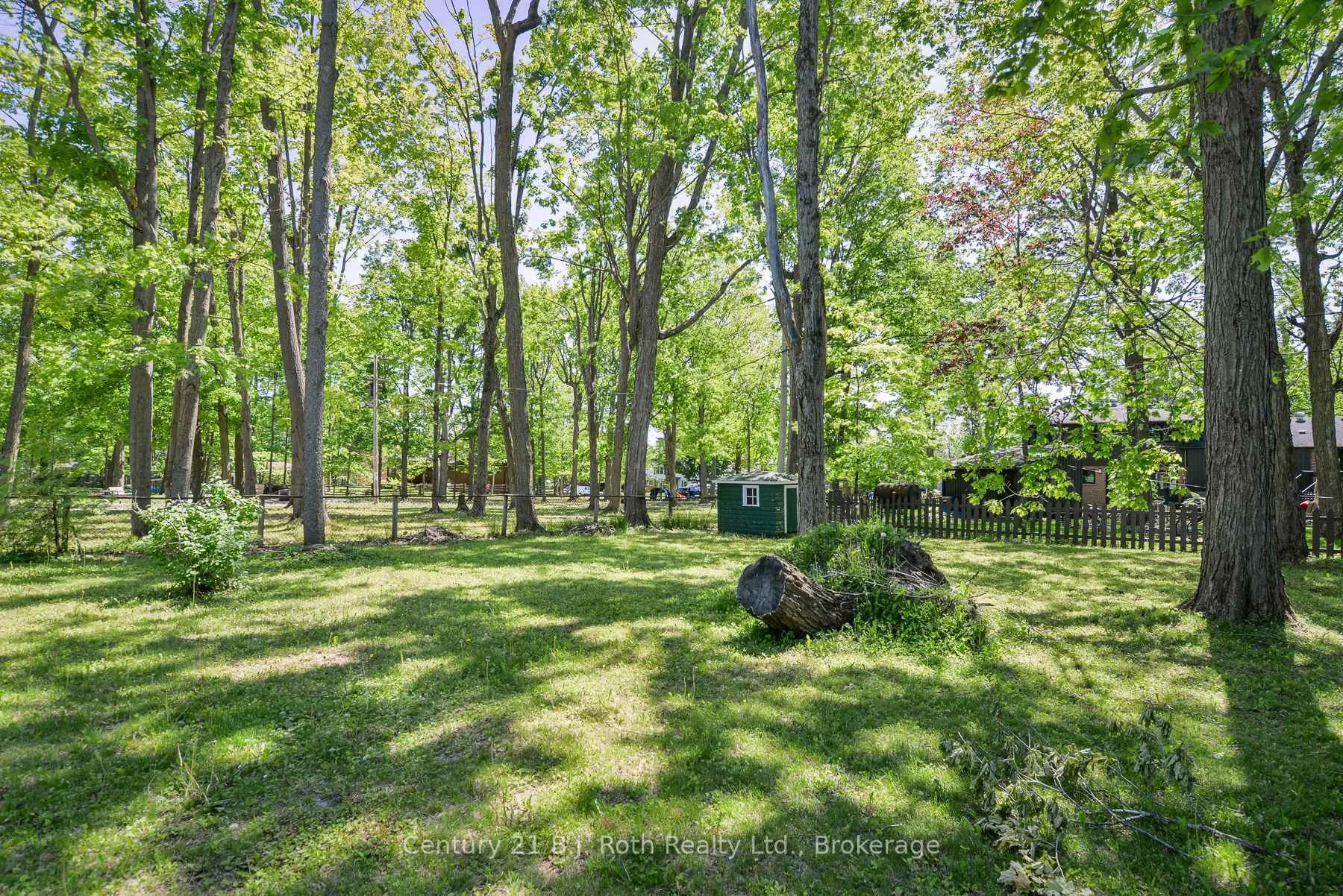 Photo 27 of 233 Lawrence Avenue, Orillia — HOMEH