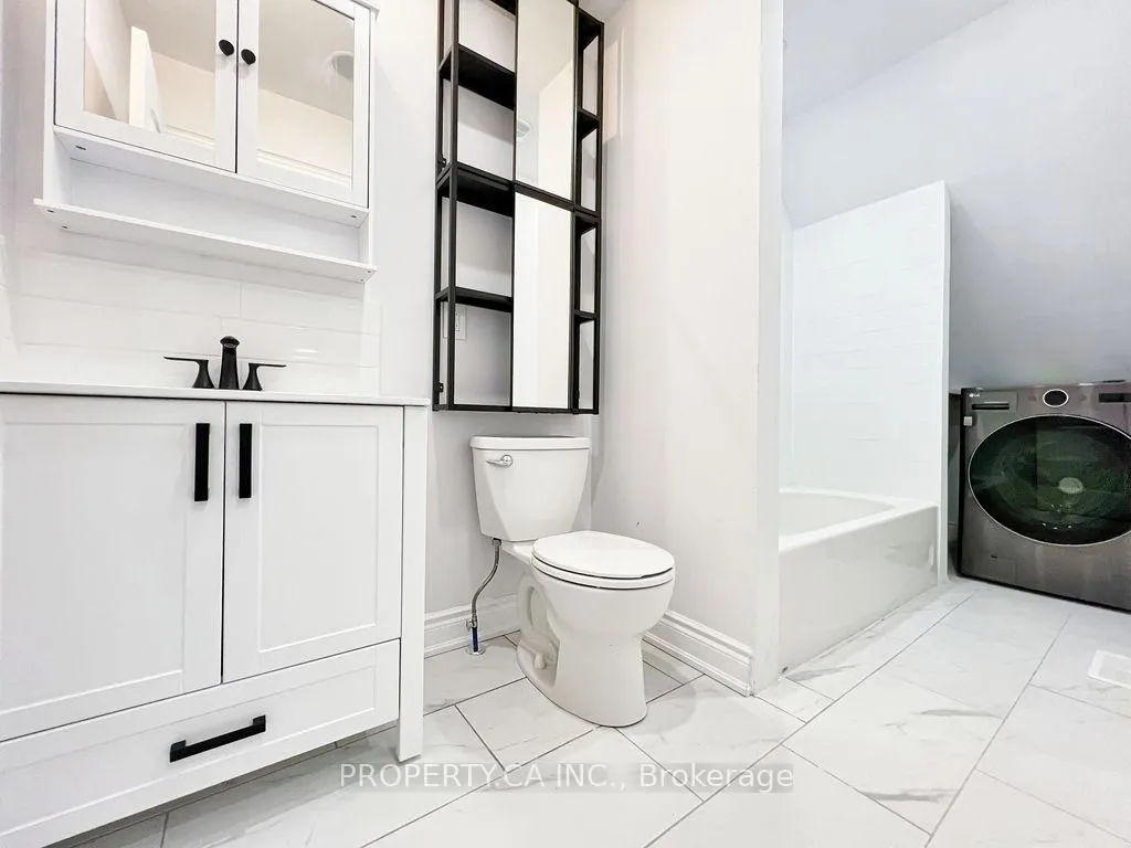 Photo 7 of Unit Laneway Apt, 340 Main Street, Toronto, East End-Danforth — HOMEH