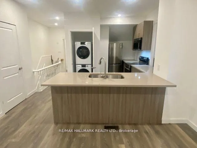 Photo 3 of Unit Upper, 19 Luttrell Avenue, Toronto, East End-Danforth — HOMEH