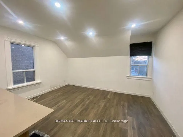 Photo 5 of Unit Upper, 19 Luttrell Avenue, Toronto, East End-Danforth — HOMEH