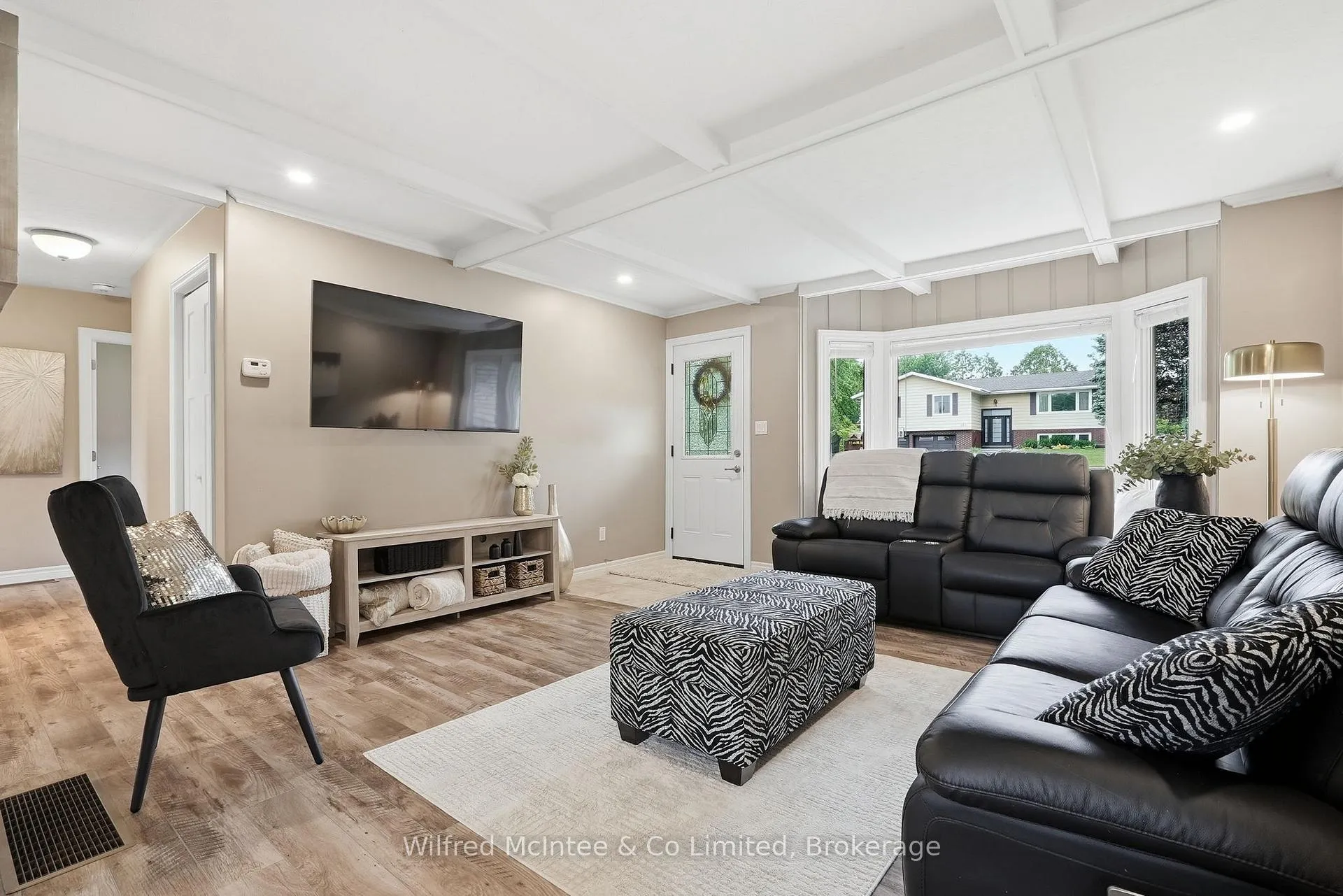 Photo 11 of 322 Thomas Street, Brockton — HOMEH