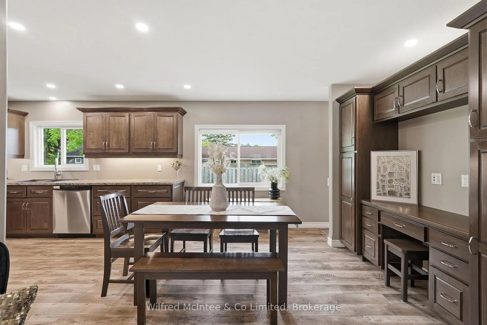 Photo 14 of 322 Thomas Street, Brockton — HOMEH