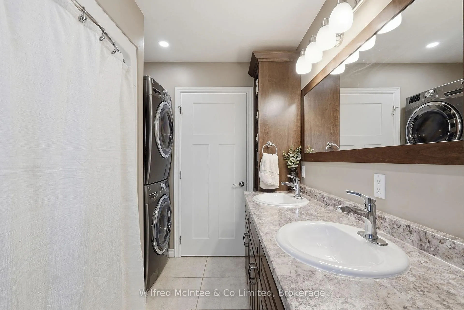 Photo 20 of 322 Thomas Street, Brockton — HOMEH
