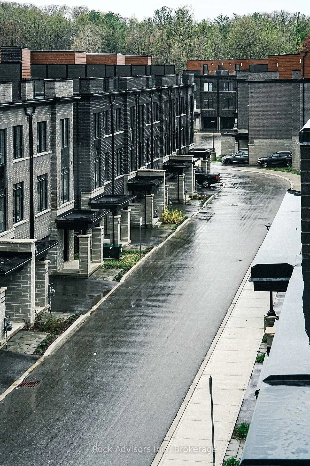 Photo 2 of Unit 5, 258 Hespeler Road, Cambridge, Galt City Centre — HOMEH