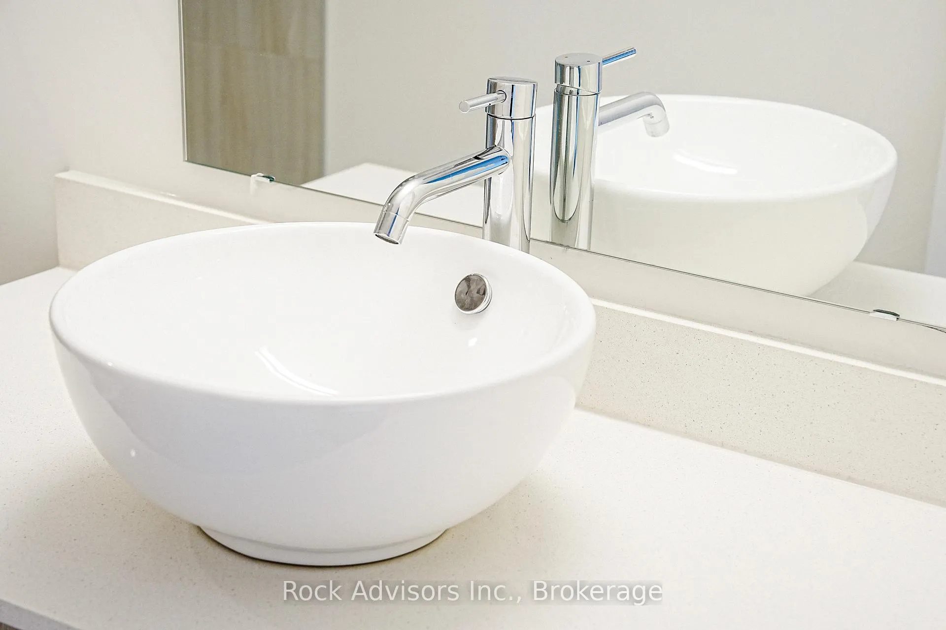 Photo 14 of Unit 5, 258 Hespeler Road, Cambridge, Galt City Centre — HOMEH