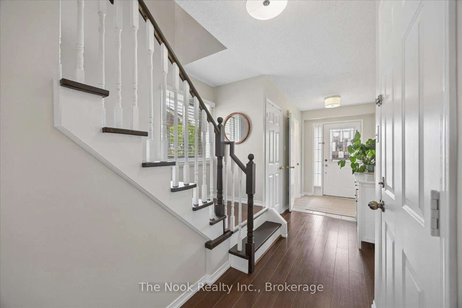 Photo 3 of 77 Somerscales Drive, Clarington, Bowmanville — HOMEH