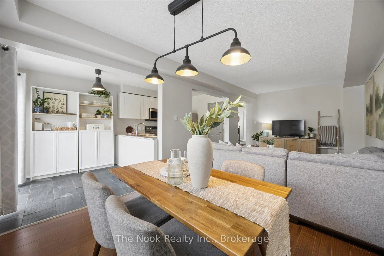 Photo 6 of 77 Somerscales Drive, Clarington, Bowmanville — HOMEH