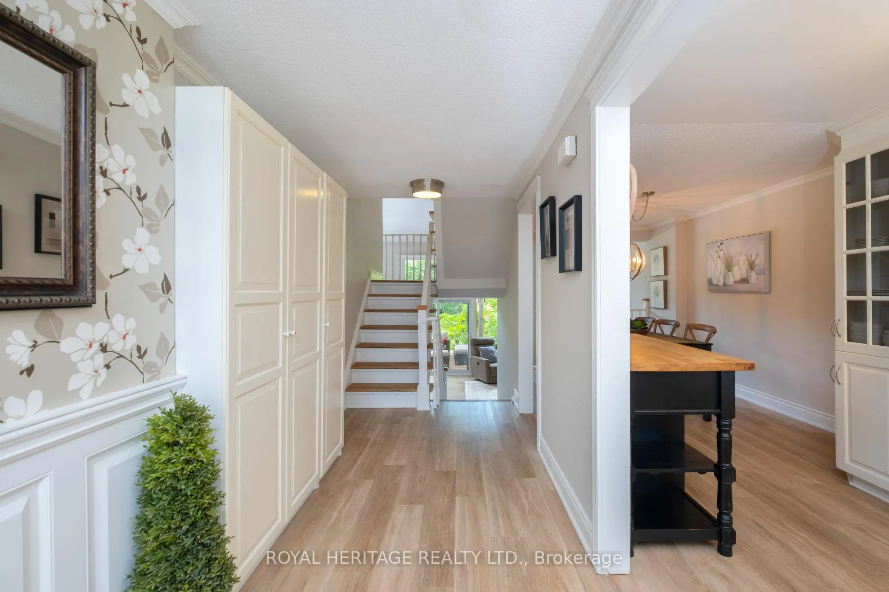 Photo 4 of 1761 Foleyet Crescent, Pickering, Liverpool — HOMEH