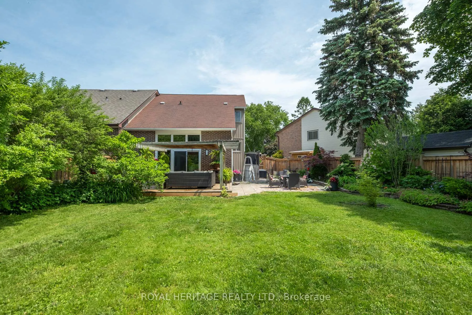 Photo 34 of 1761 Foleyet Crescent, Pickering, Liverpool — HOMEH
