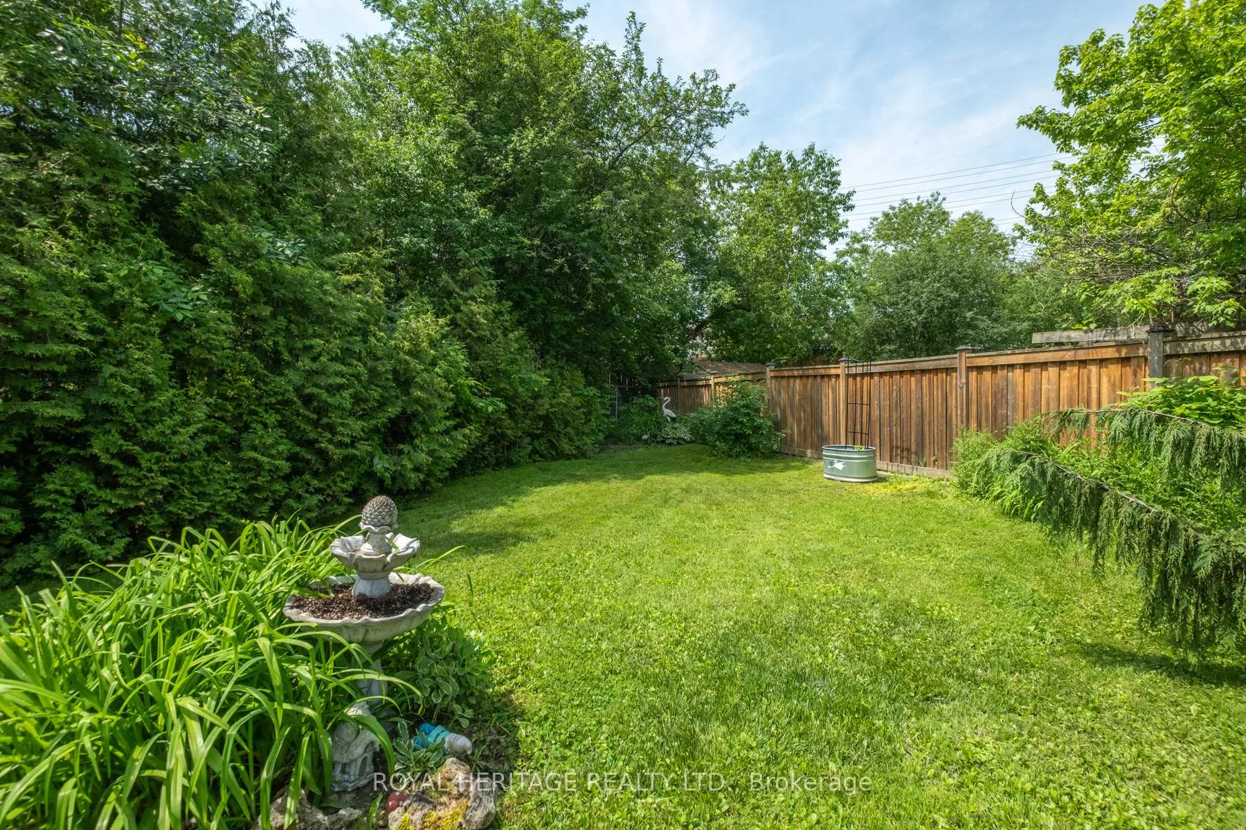 Photo 35 of 1761 Foleyet Crescent, Pickering, Liverpool — HOMEH