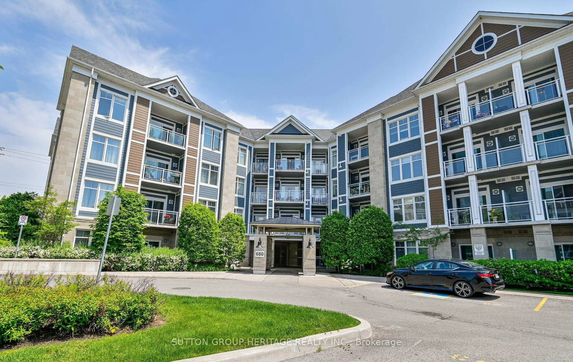 Photo 2 of Unit 213, 680 Gordon Street, Whitby, Port Whitby — HOMEH