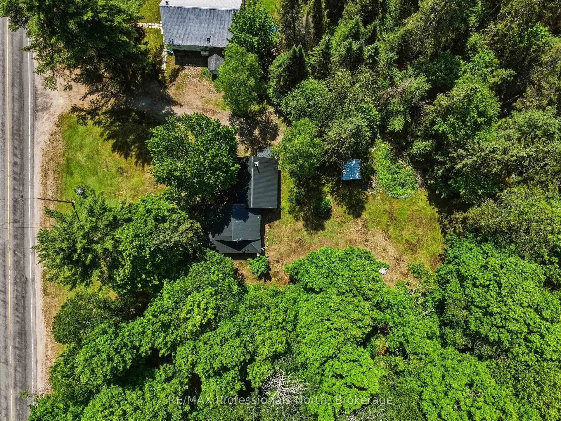 Photo 2 of 950 592 Highway, Perry, Emsdale — HOMEH