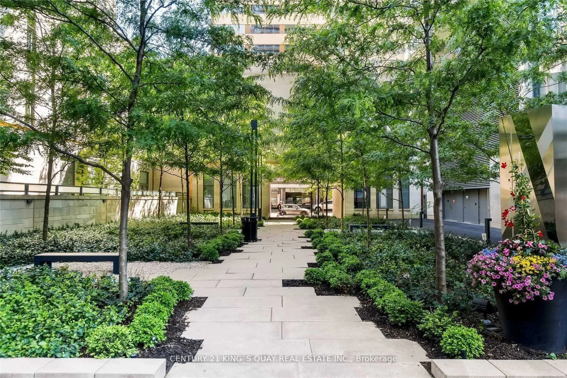 Photo 13 of Unit 1807, 1080 Bay Street, Toronto, Bay Street Corridor — HOMEH