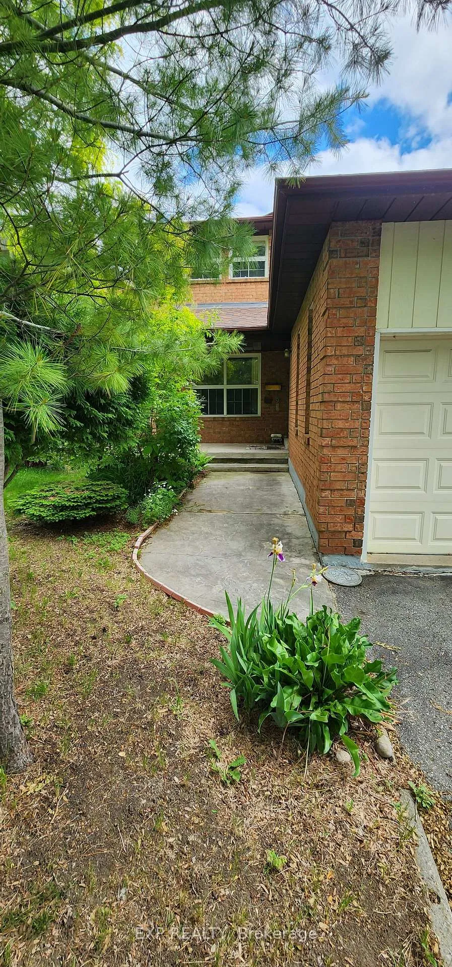 Photo 2 of 39 Timbermill Crescent, Markham, Raymerville — HOMEH