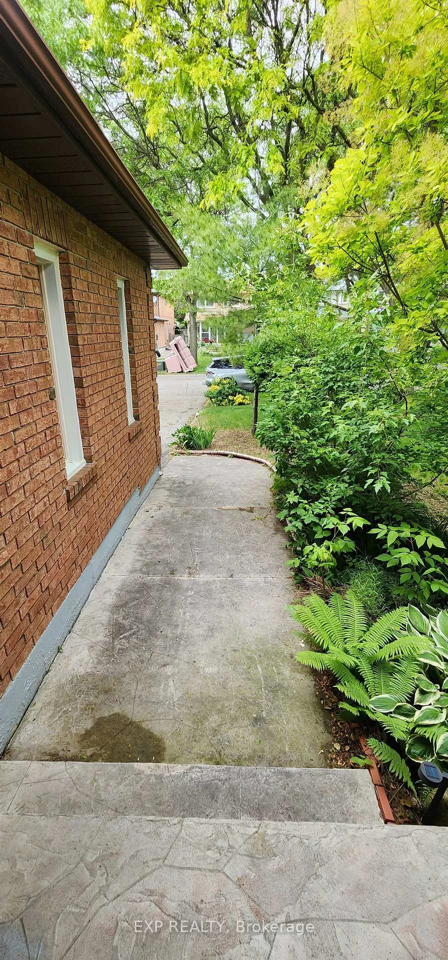 Photo 3 of 39 Timbermill Crescent, Markham, Raymerville — HOMEH