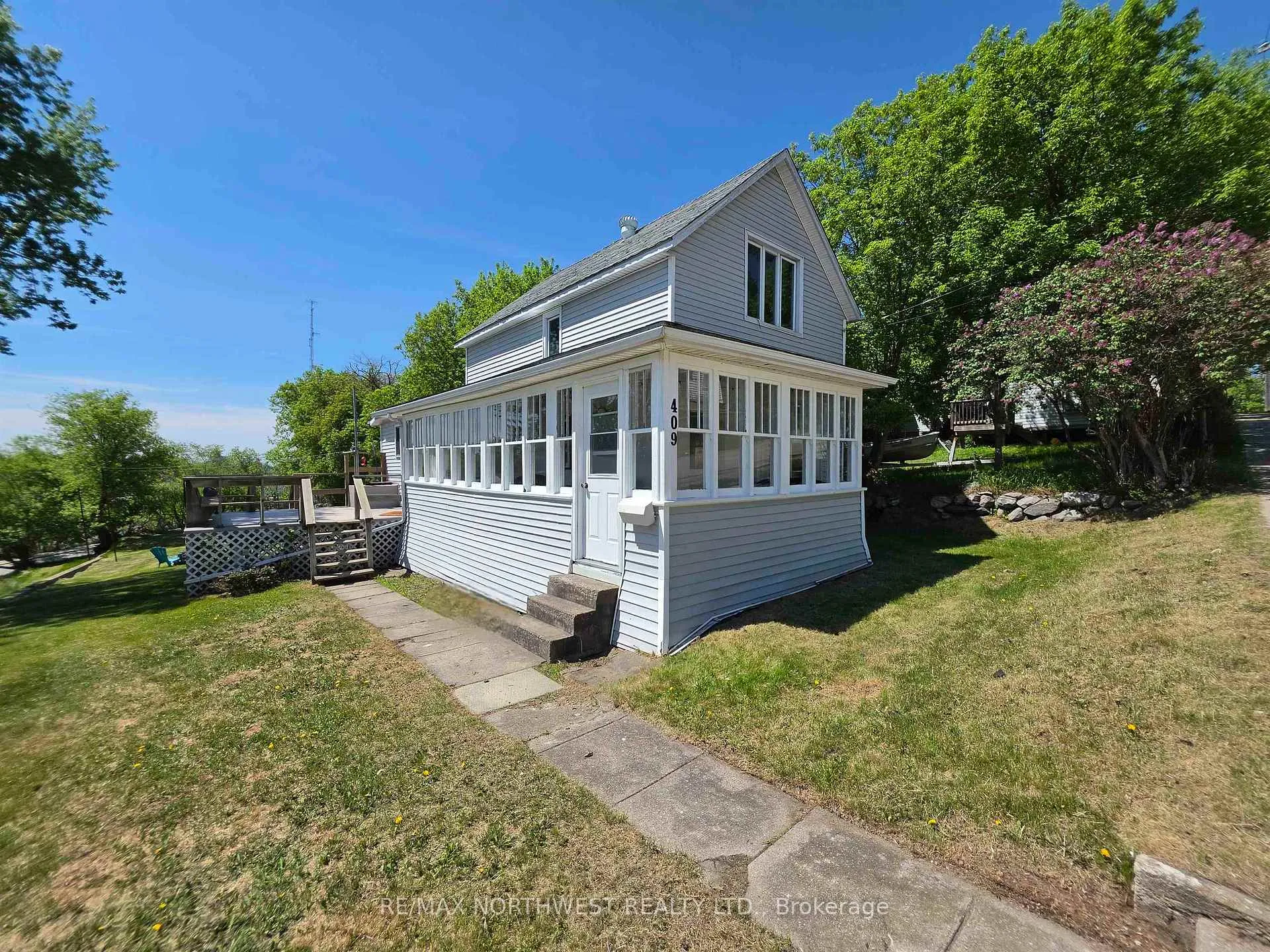 Photo 1 of 409 Third Street North, Kenora, North End — HOMEH