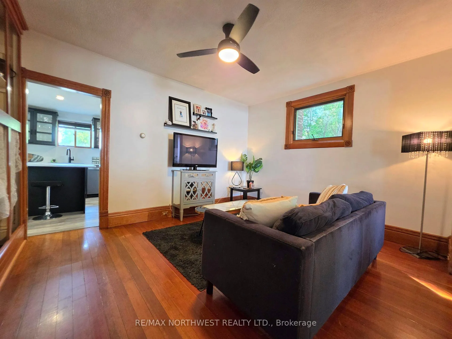 Photo 8 of 409 Third Street North, Kenora, North End — HOMEH