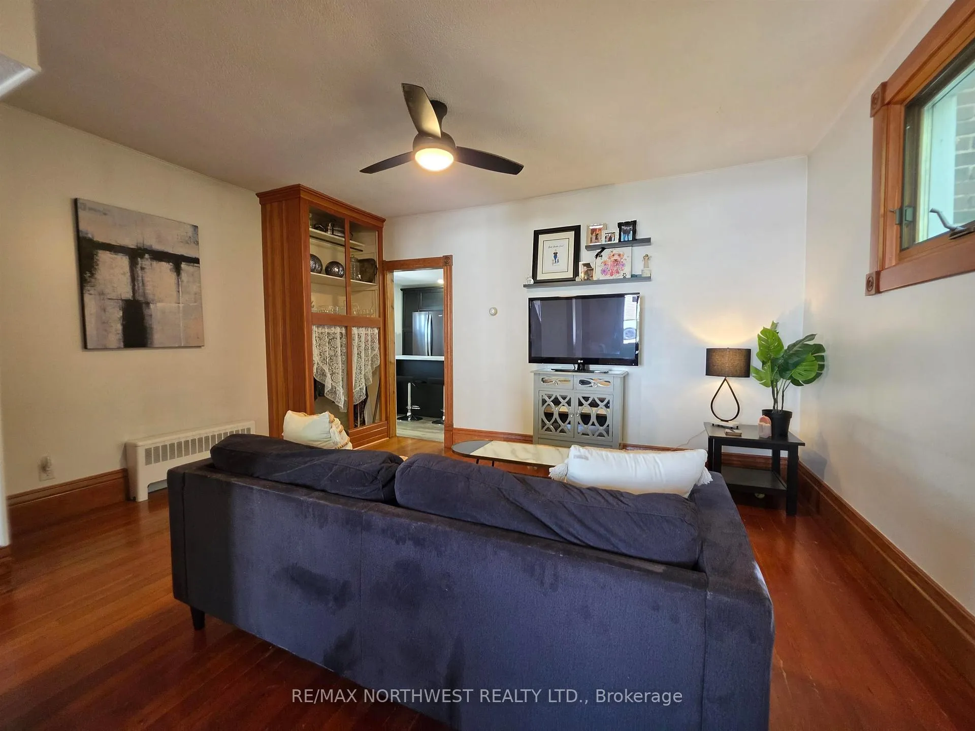 Photo 9 of 409 Third Street North, Kenora, North End — HOMEH
