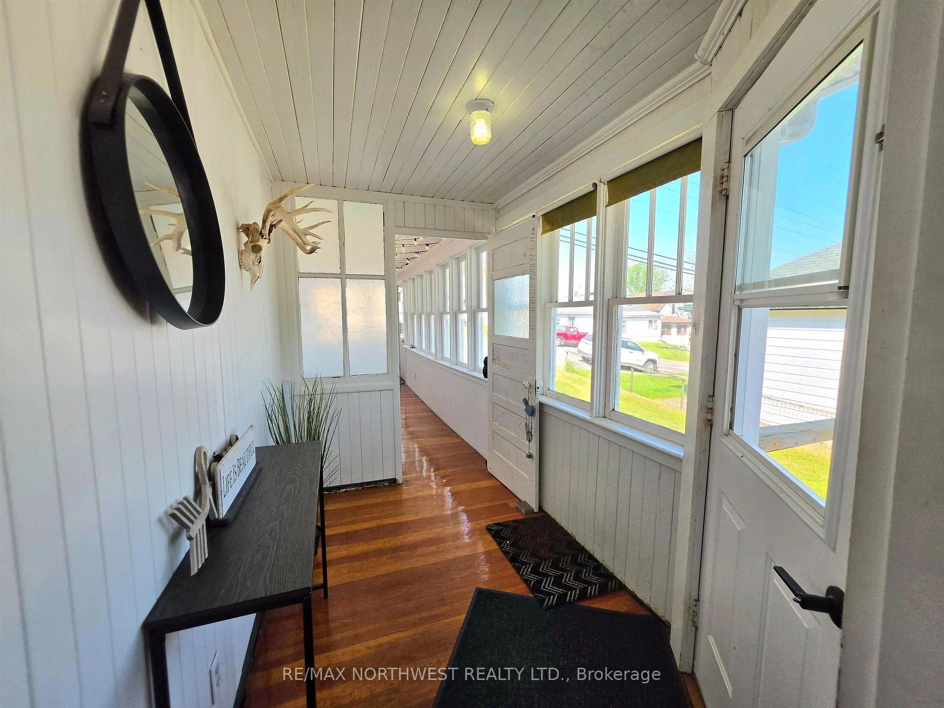 Photo 26 of 409 Third Street North, Kenora, North End — HOMEH