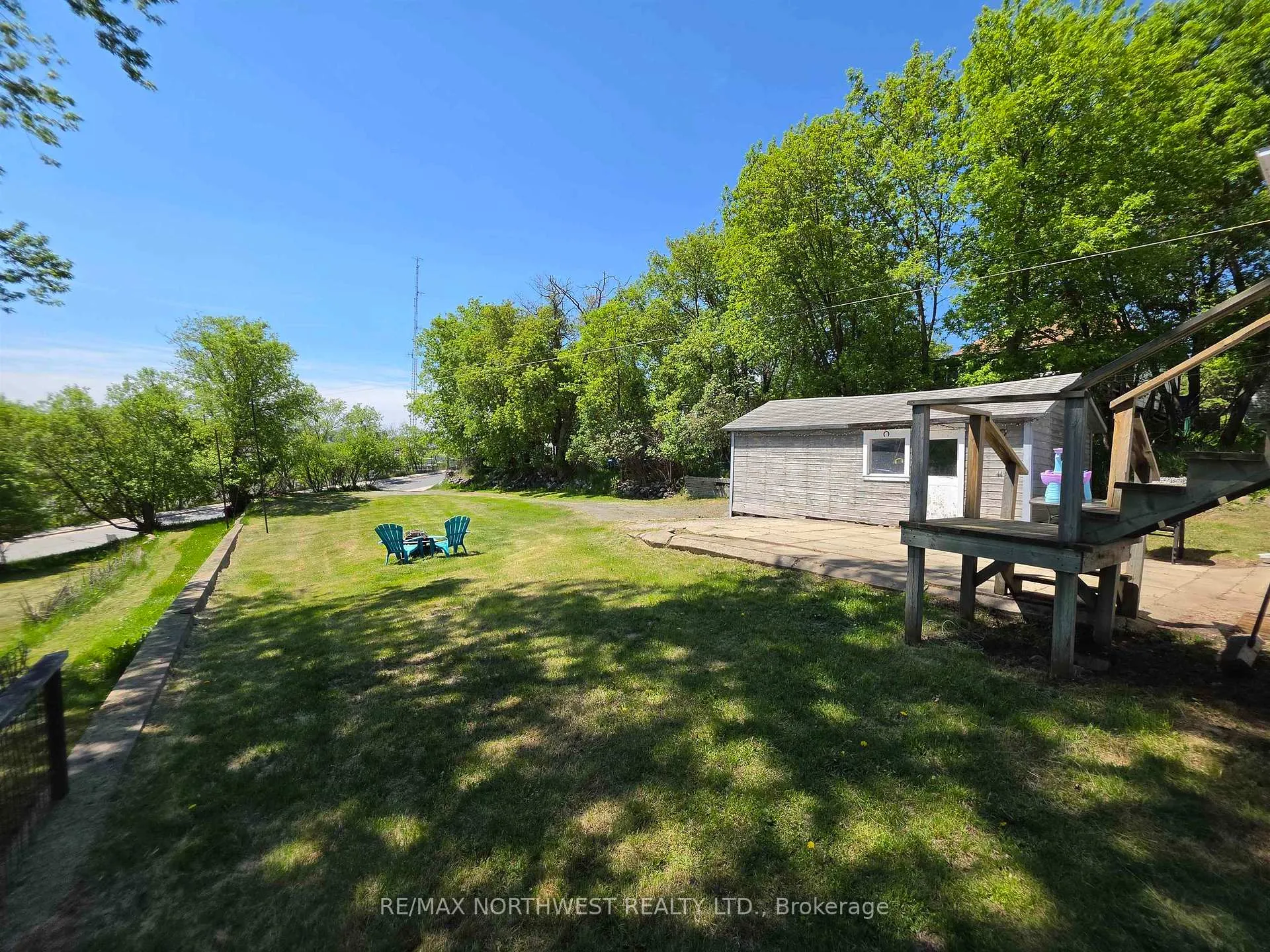 Photo 37 of 409 Third Street North, Kenora, North End — HOMEH