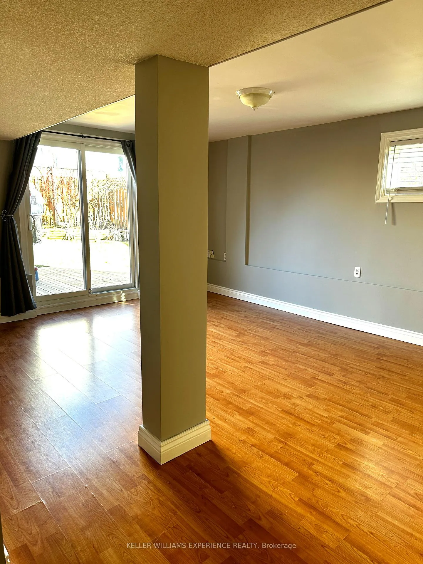 Photo 7 of Unit Main, 13 Rundle Crescent, Barrie, Holly — HOMEH
