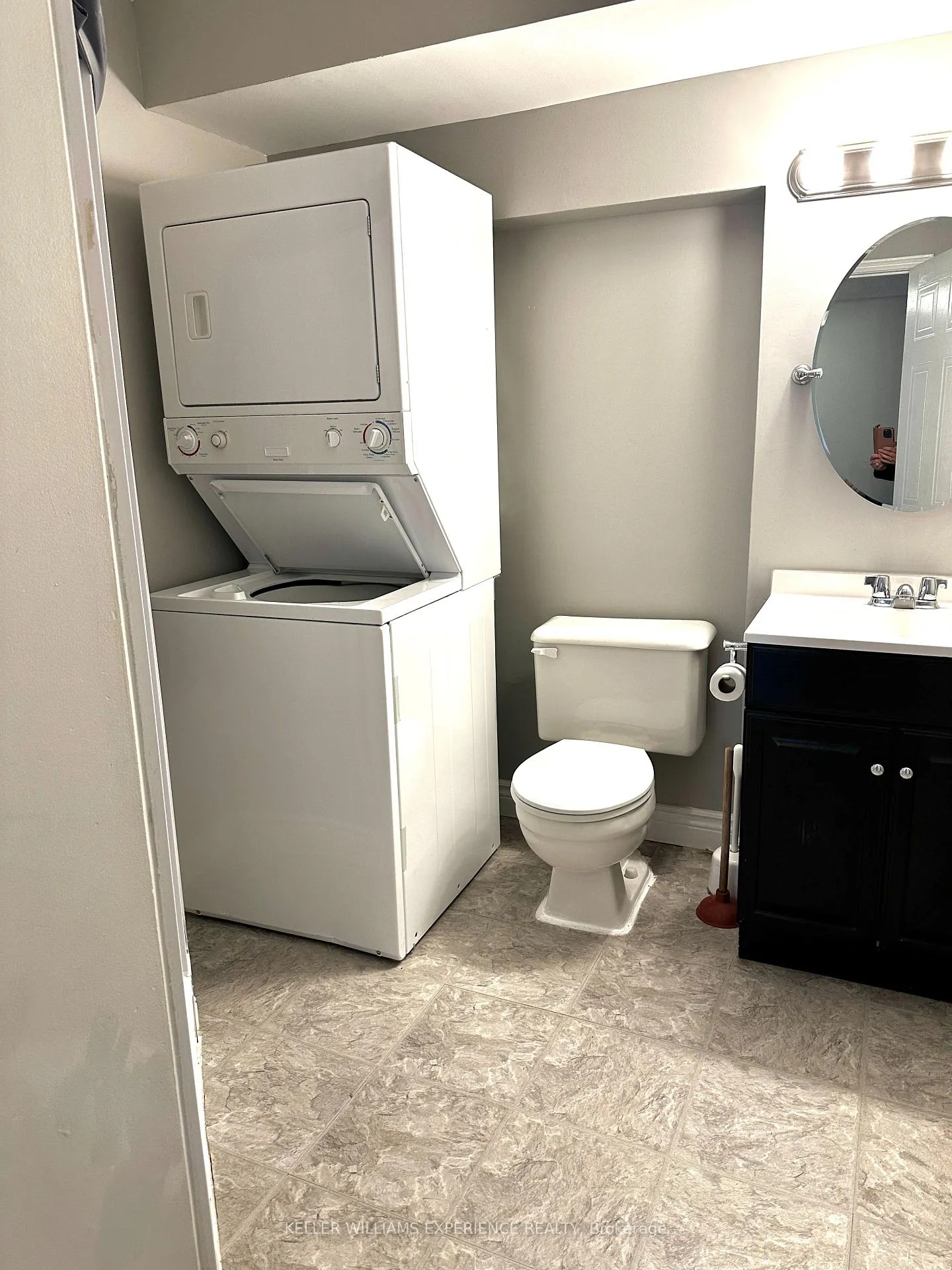 Photo 8 of Unit Main, 13 Rundle Crescent, Barrie, Holly — HOMEH